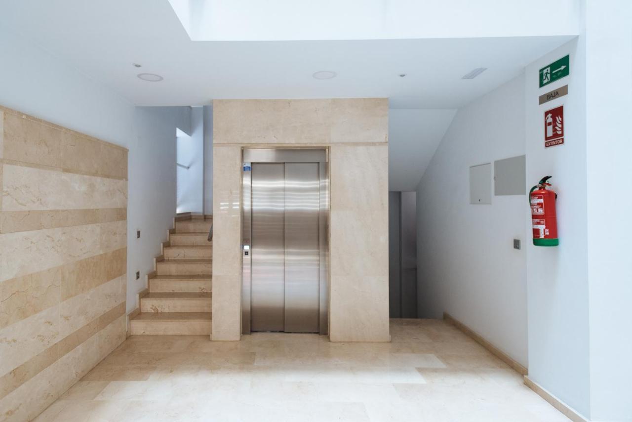 Apartamento Estelar Con Piscina Y Garaje Nervion Appartement Sevilla Buitenkant foto