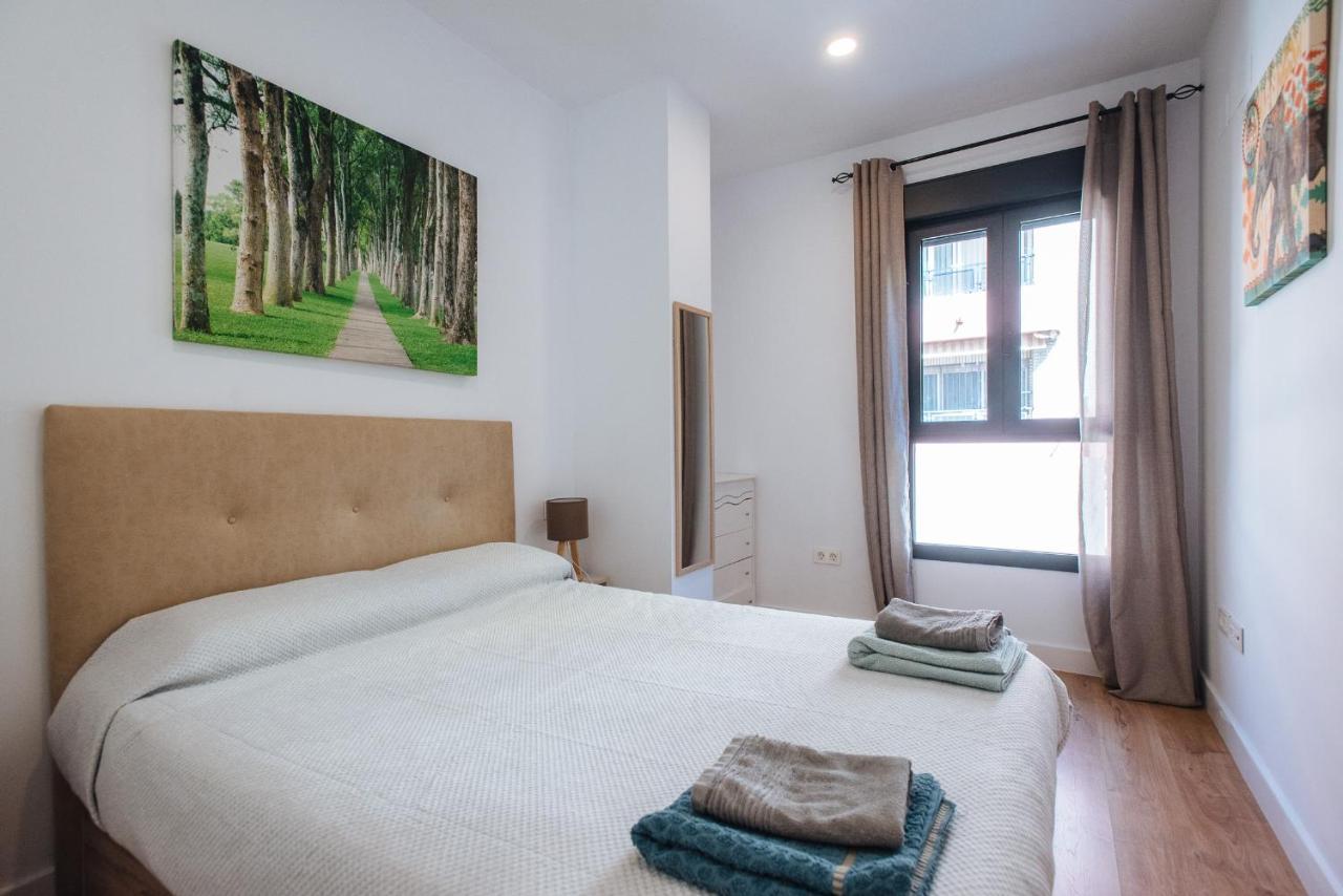 Apartamento Estelar Con Piscina Y Garaje Nervion Appartement Sevilla Buitenkant foto